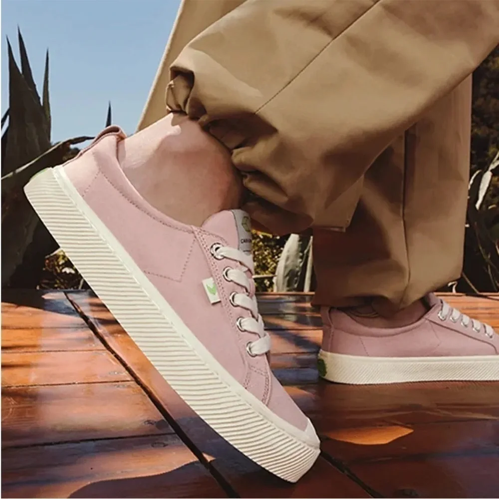 Cariuma Oca Low Canvas Sneakers in Rose